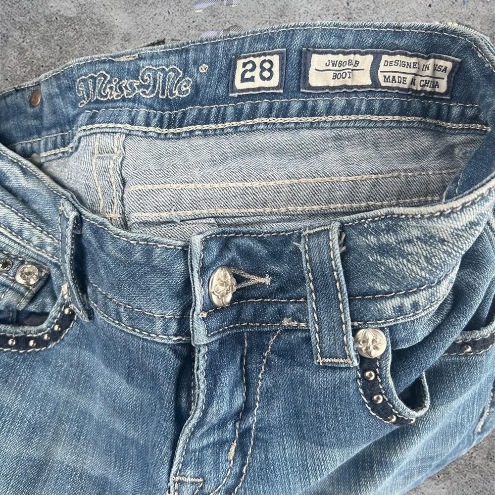 N/A vintage 2000s